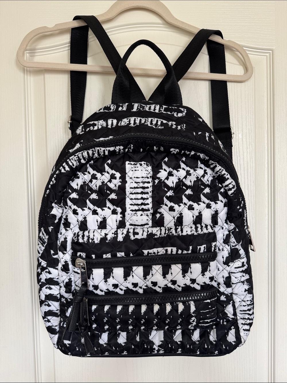 SONDRA ROBERTS SQUARED Black White Quilted Backpack Sporty Abstract Geometric